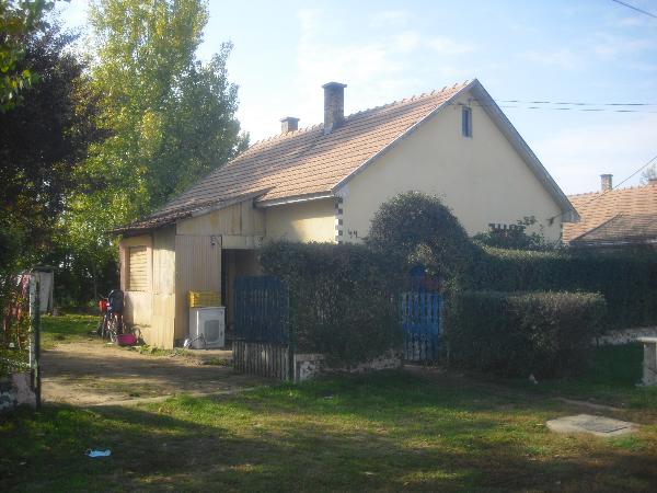 Hosszúpályi, Alkotmány utca 44.: lakóház · 375 000 Ft – árverés