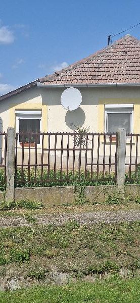 Bihartorda, Hajnal utca 15.: lakóház · 1 225 000 Ft – árverés