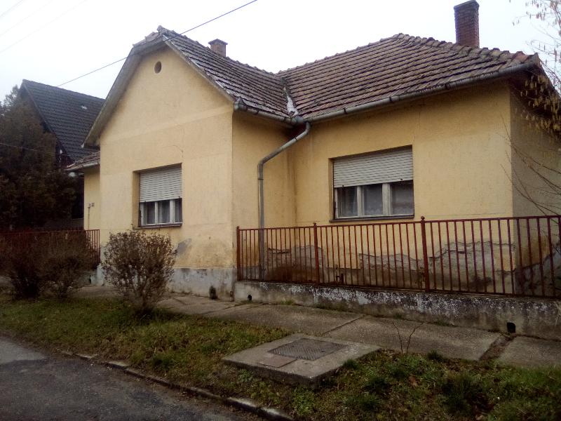 8660 Tab, Béke utca 16.: lakóház · 6 135 667 Ft – ingatlanárverés