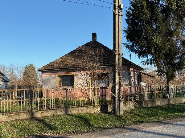 3955 Kenézlő, Zalkodi út 4: lakóház · 700 000 Ft – ingatlanárverés