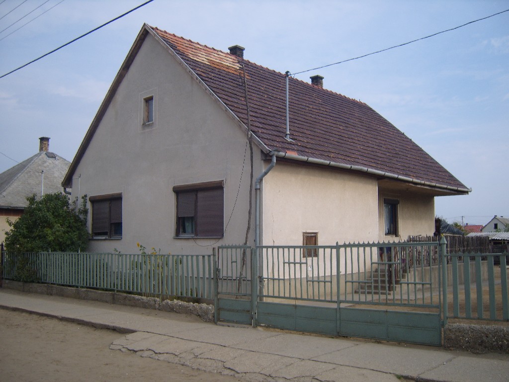 4300 Nyírbátor, Ságvári u. 19.: lakóház · 896 000 Ft – ingatlanárverés
