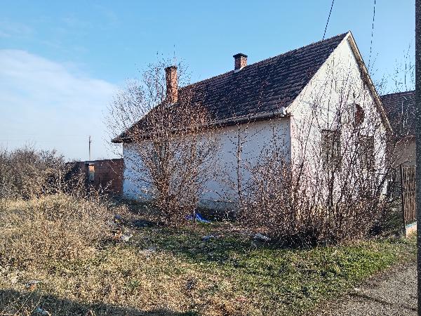Balmazújváros, Révész Imre utca 12.: lakóház · 374 850 Ft – árverés