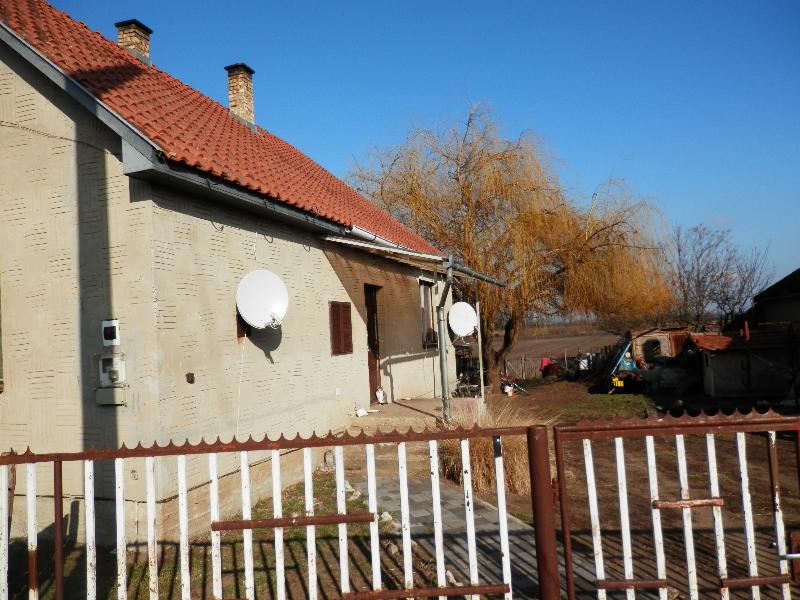 Beszterec, Kossuth utca 82.: lakóház · 525 000 Ft – árverés