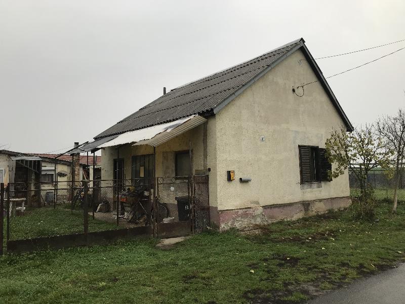 Újpetre, Petőfi Sándor utca 37.: lakóház · 250 000 Ft – árverés