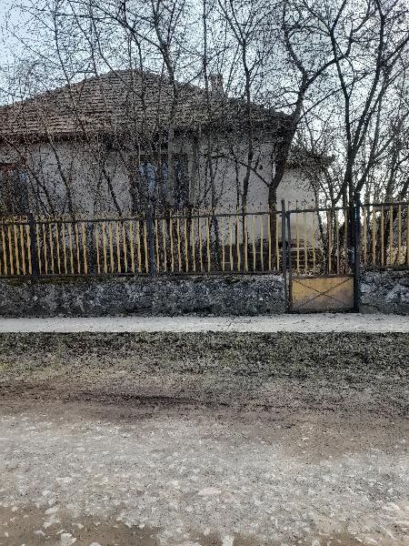 Egerfarmos, Kossuth utca 4.: lakóház · 333 334 Ft – árverés