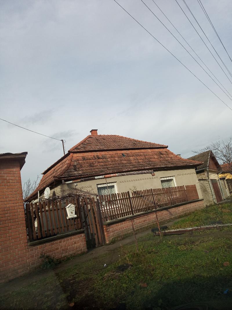 Nagybaracska, Petőfi Sándor utca 11.: lakóház · 4 050 000 Ft – árverés