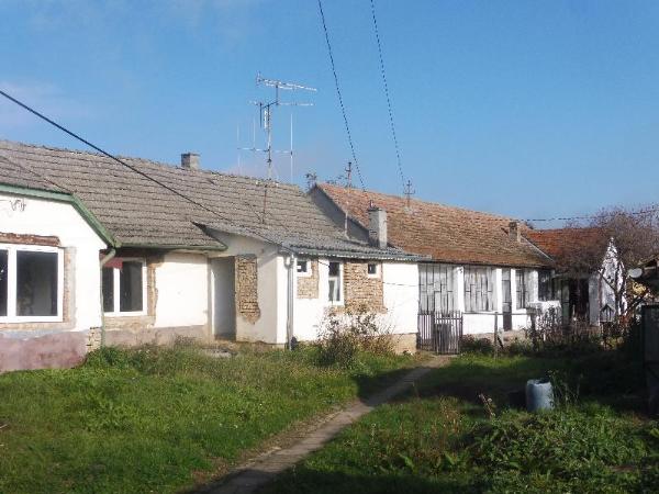 Versend, Szabadság utca 10.