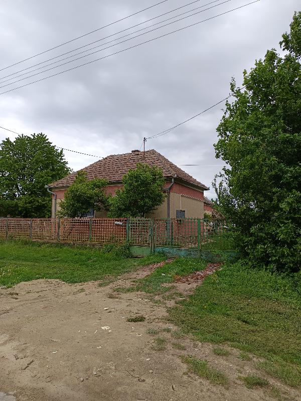 Türje, Vásártér utca 21.: lakóház · 875 000 Ft – árverés