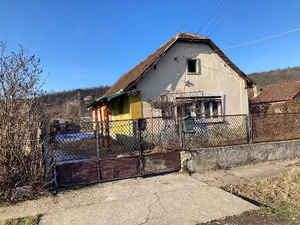 3600 Ózd, Vasút utca 32. – lezárult árverés, 1 100 000 Ft