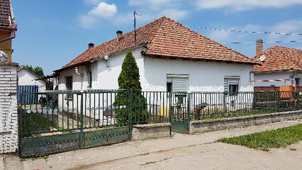 6800 Hódmezővásárhely, Gólya utca 21.: 540 000 Ft – ingatlanárverés