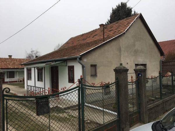 2344 Dömsöd, Váczi utca 17: lakóház · 800 000 Ft – ingatlanárverés