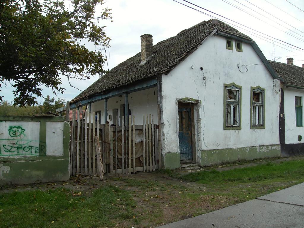 Bátaszék, Zrínyi utca 4.: lakóház · 437 500 Ft – árverés