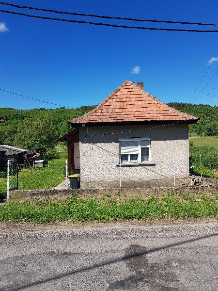 Tibolddaróc, Kácsi út 62.: lakóház · 666 400 Ft – árverés