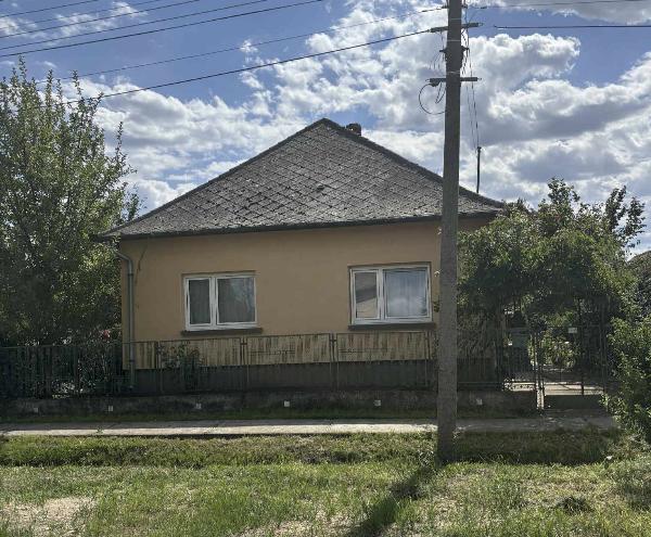 Püspökladány, Gárdonyi Géza utca 55: lakóház · 3 000 000 Ft – árverés