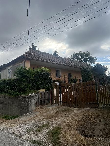 8130 Enying, Bocskai utca 9.: lakóház · 665 000 Ft – ingatlanárverés
