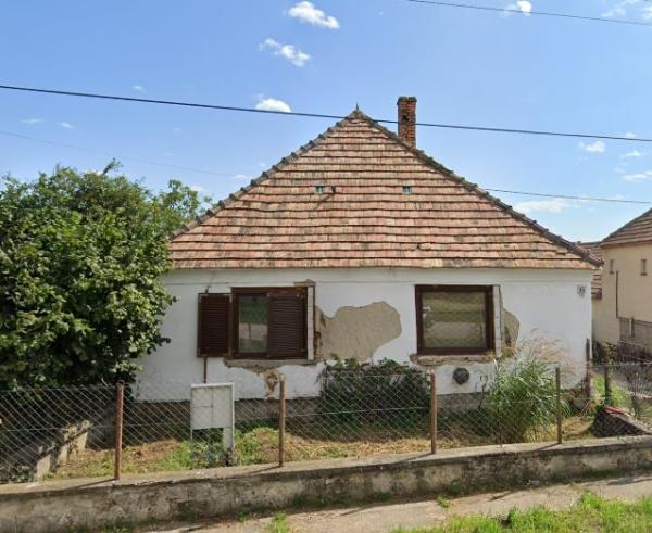 Kocs, Komáromi út 45.: lakóház · 8 050 000 Ft – árverés