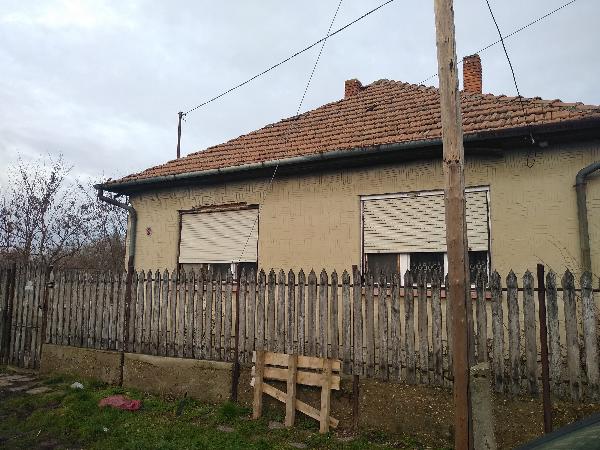 2740 Abony, Irányi Dániel utca 9.: 2 225 000 Ft – ingatlanárverés