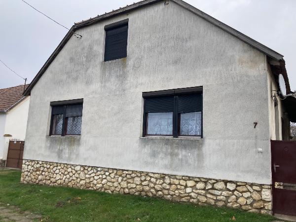 Pápasalamon, Széchenyi utca 7.: lakóház · 3 062 500 Ft – árverés