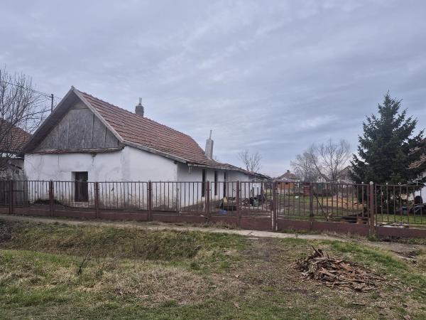 Szeghalom, Újtelep II. utca 19: lakóház · 980 000 Ft – árverés