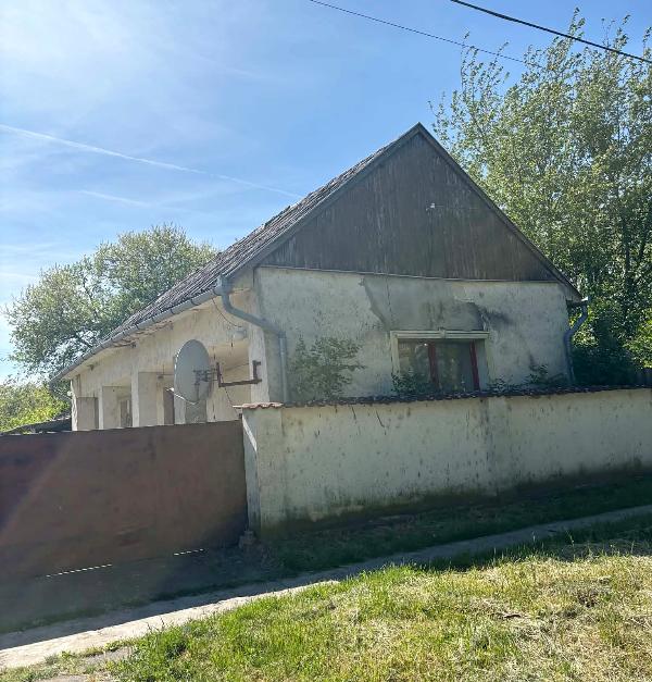 Tetétlen, Kossuth utca 37: lakóház · 4 000 000 Ft – árverés