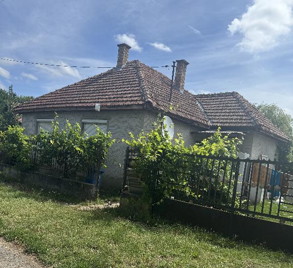 Biharkeresztes, Nagyvárad utca 6.: lakóház · 333 333 Ft – árverés