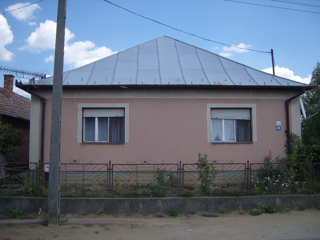 Szakoly, Árpád u. 22.: lakóház · 700 000 Ft – árverés