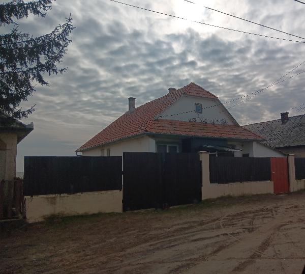 Szabolcsveresmart, Tölgyesszög utca 36.: lakóház · 5 470 000 Ft