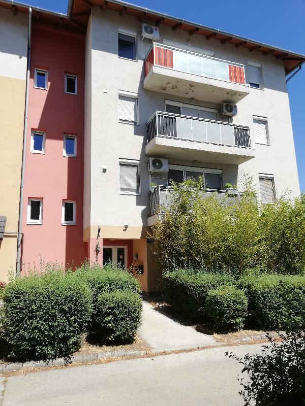Veszprém, Aulich Lajos utca 21/h 3/14. "felülvizsgálat Alatt"