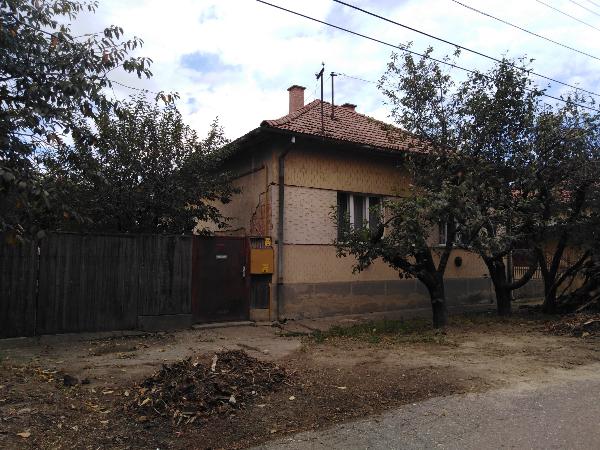 Szegvár, Dr. Bartucz Lajos utca 5.: lakóház · 151 163 Ft – árverés