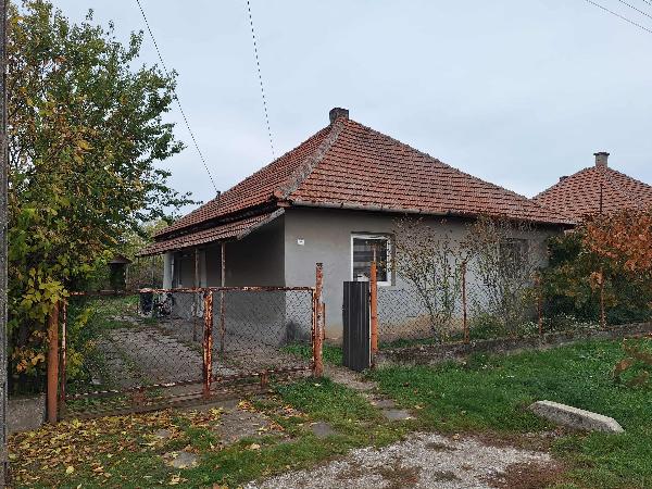 Tiszakeszi, Dankó Pista utca 7: lakóház · 2 800 000 Ft – árverés
