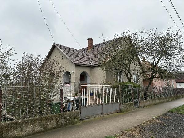 Tiszakeszi, Gyepszél utca 6.: lakóház · 1 050 000 Ft – árverés