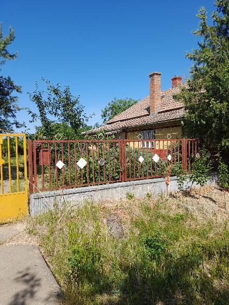 Kőtelek, Erkel Ferenc út 8