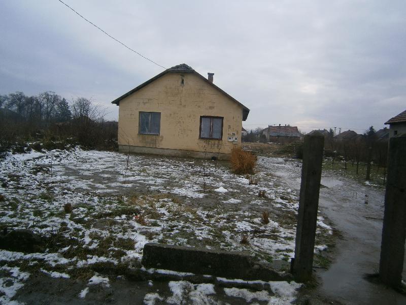 Dombrád, Esze T. út 45.: lakóház · 800 000 Ft – árverés