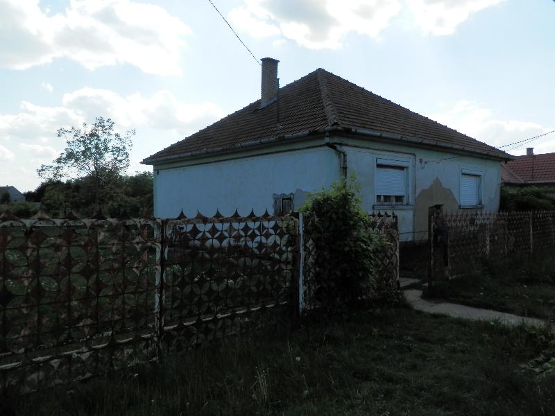 Gávavencsellő, Besenyei utca 47.: lakóház · 437 500 Ft – árverés