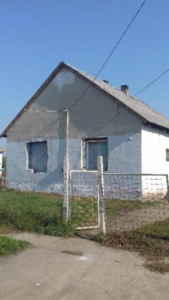 Köröm, Széchenyi utca 42.: lakóház · 360 000 Ft – árverés