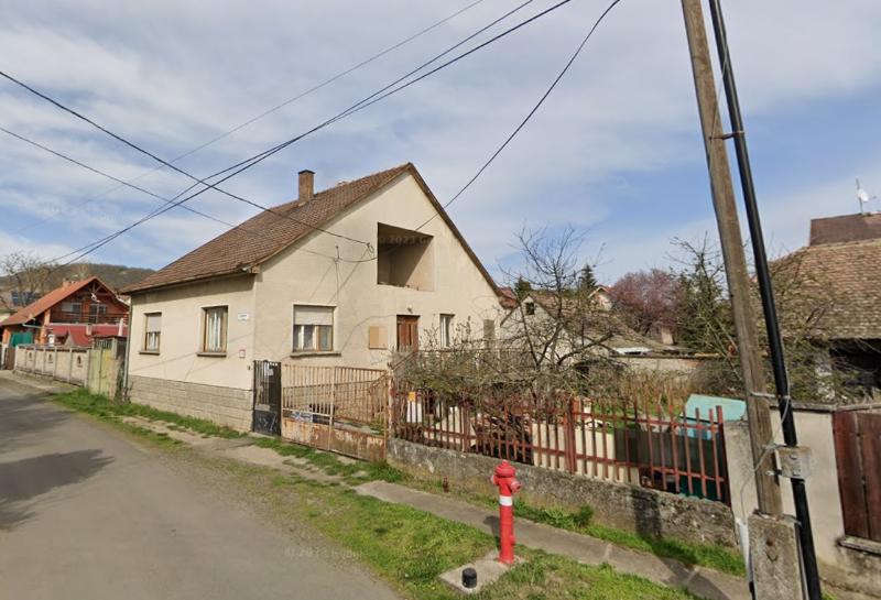 Verőce, Zombori utca 15.: lakóház · 6 125 000 Ft – árverés