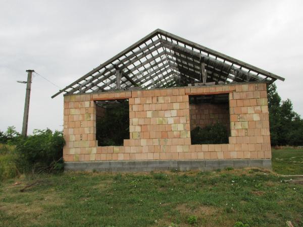 Tiszakanyár, Kossuth utca 30.: lakóház · 750 000 Ft – árverés