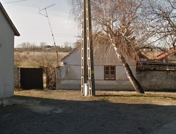 Devecser, Homok utca 21.: lakóház · 2 578 450 Ft – árverés