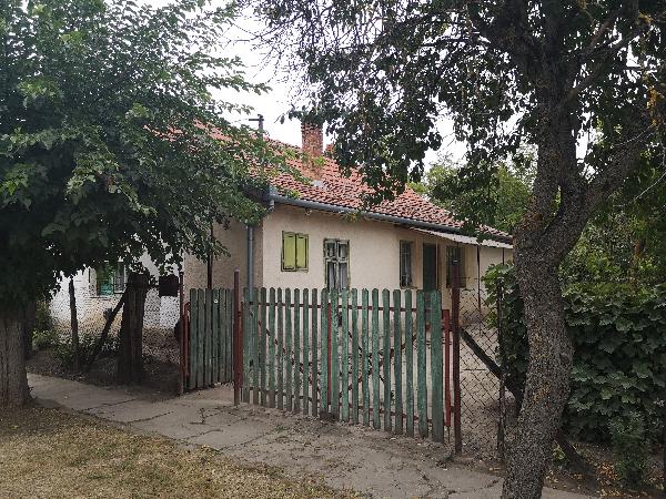 Abony, Csokonai Vitéz Mihály utca 13.: lakóház · 1 487 500 Ft