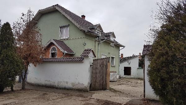 Hódmezővásárhely, Dobó Katalin utca 53.: lakóház · 12 500 000 Ft