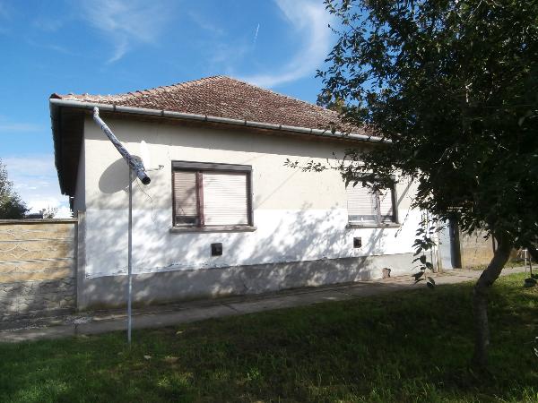 Pitvaros, Rákóczi Ferenc utca 2.: lakóház · 500 000 Ft – árverés