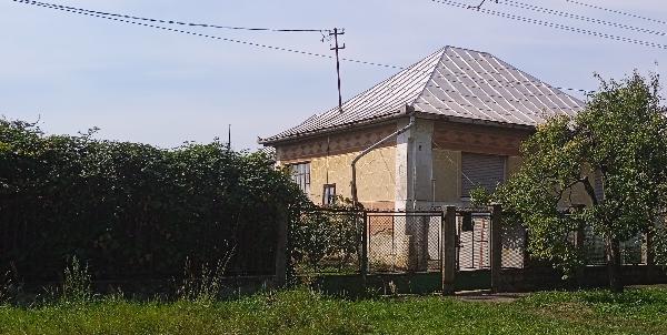 Tuzsér, Rózsás tér 2.: lakóház · 1 050 000 Ft – árverés