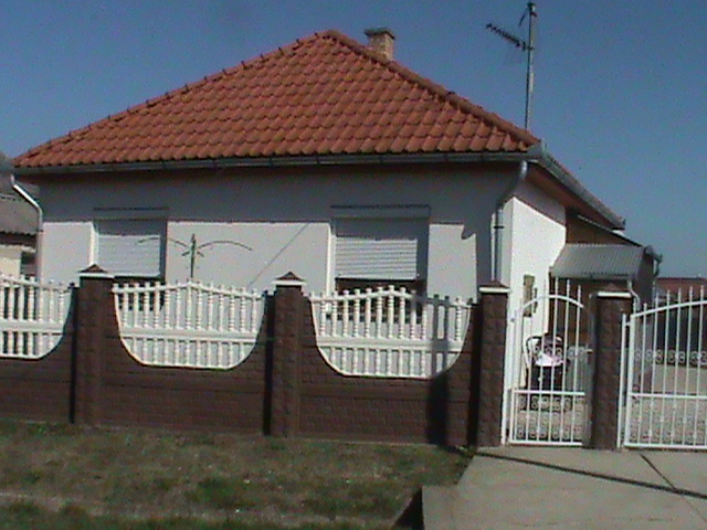Tiszabezdéd, Árpád utca 15.: lakóház · 1 750 000 Ft – árverés