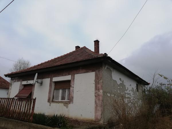 5055 Jászladány, Munkás utca 17.: 900 000 Ft – ingatlanárverés