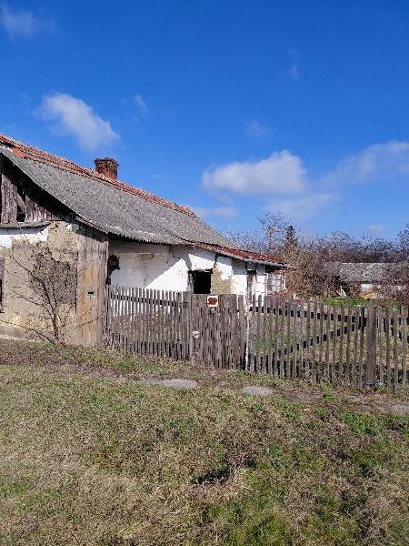 Túrkeve, Bojtor utca 11: lakóház · 175 000 Ft – árverés