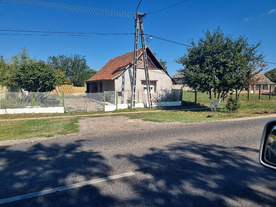 Mezőfalva, Kisfaludy Károly utca 11/a.: lakóház · 1 400 000 Ft