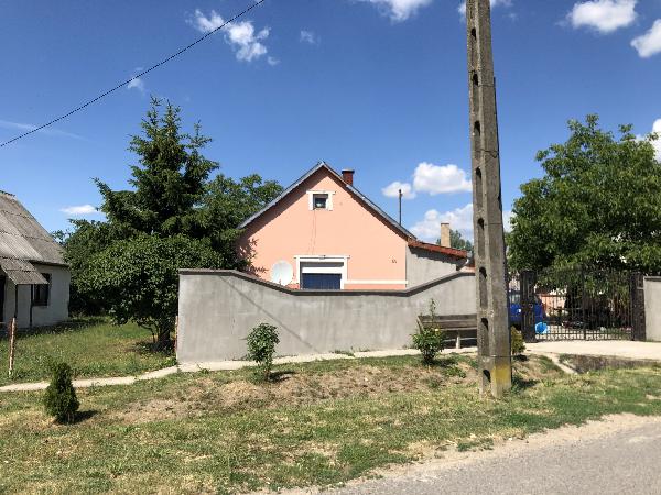 4952 Uszka, Fő utca 116/b.: lakóház · 3 500 000 Ft – ingatlanárverés