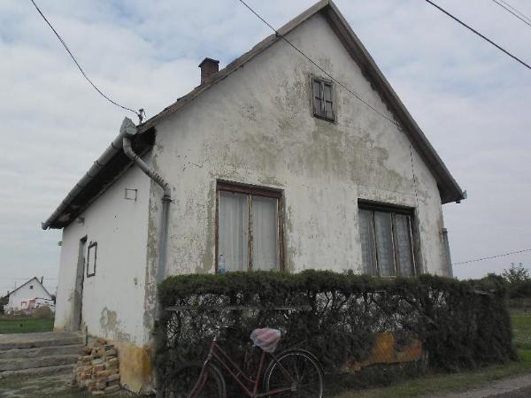 Zagyvarékas, Külső-pozsonyi utca 18.: lakóház · 87 500 Ft – árverés