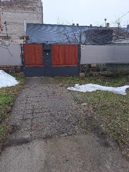 IV. Újpest, Kisfaludy utca 27/b.: lakóház · 2 256 250 Ft – árverés