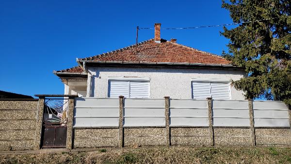 5141 Jásztelek, Cinege út 8.: lakóház · 3 500 000 Ft – ingatlanárverés